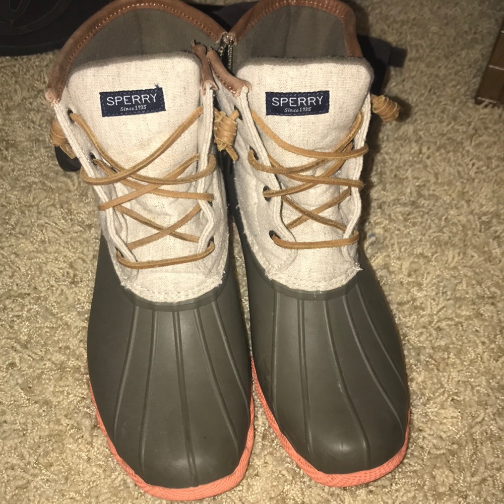 SPERRY DUCK BOOTS